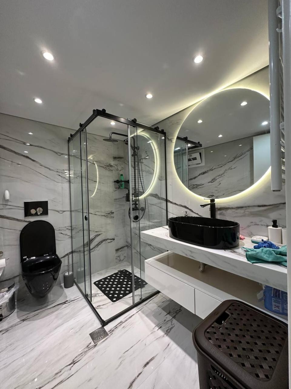 Warm And Modern Brand New Apartment Piraeus Luaran gambar