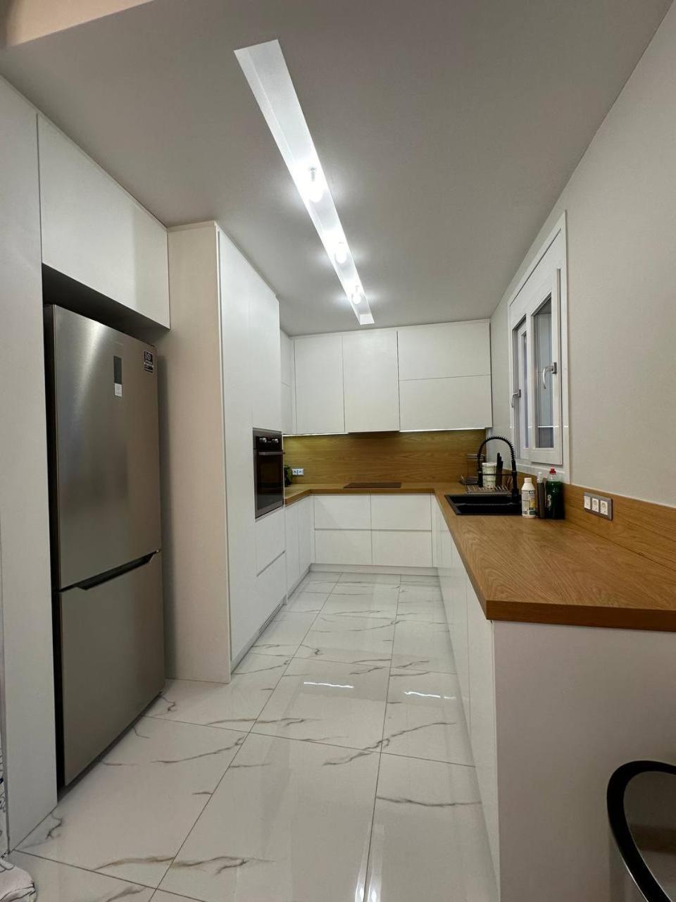 Warm And Modern Brand New Apartment Piraeus Luaran gambar