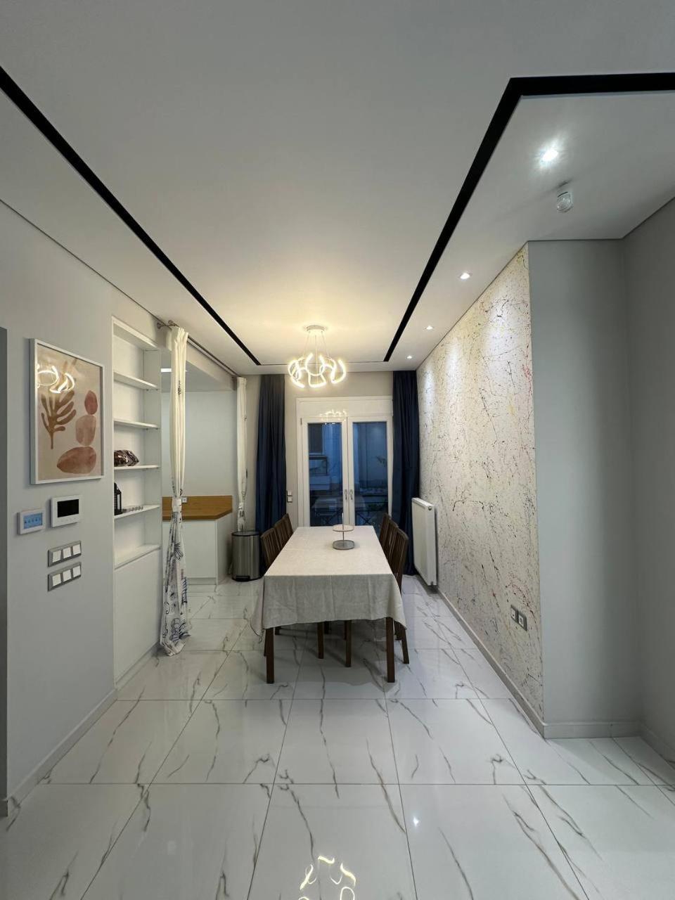 Warm And Modern Brand New Apartment Piraeus Luaran gambar